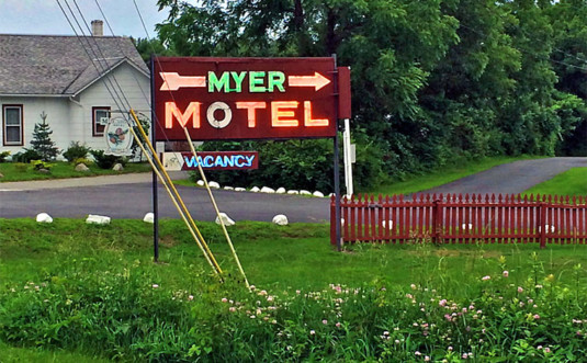 myer country motel neon sign