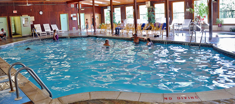 otter-lake-camp-resort-indoor-pool