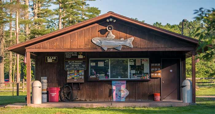 paradise-fishing-preserve-fish-shack