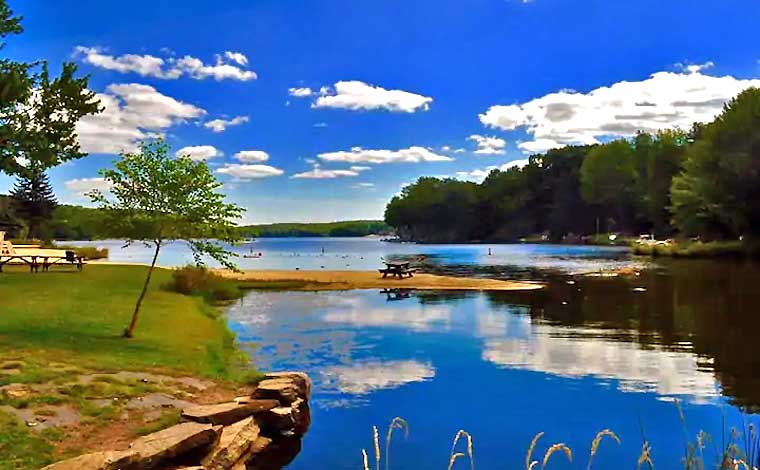 Paupacken Lake lake view