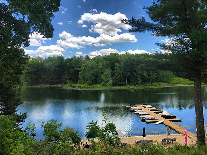 pocono-palace-echo-lake-and-marina