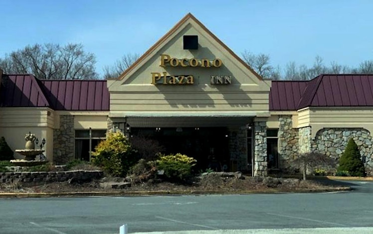 pocono plaza inn facade