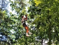 pocono-tree-adventures-man-ziplining