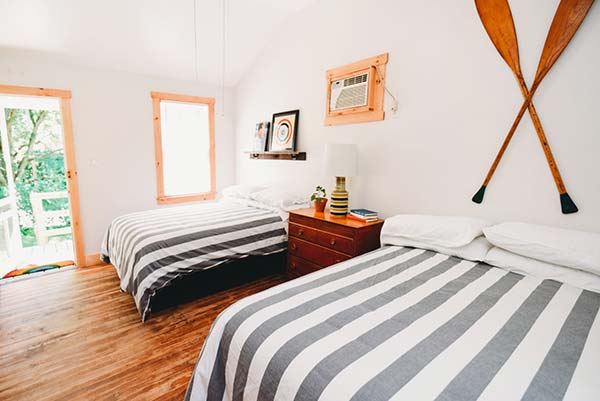 rainbow-mountain-resort-cabin-bedroom