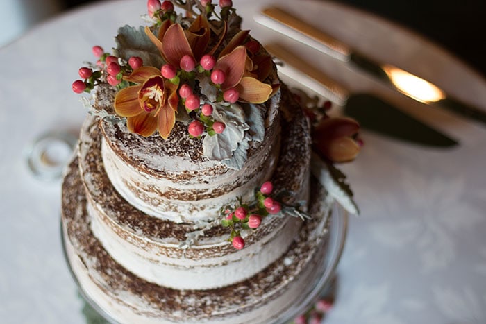 settlers-inn-wedding-cake