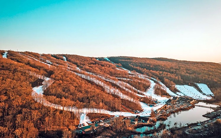 shawnee-mountain-ski-area-aerial-view-of-trails-lake