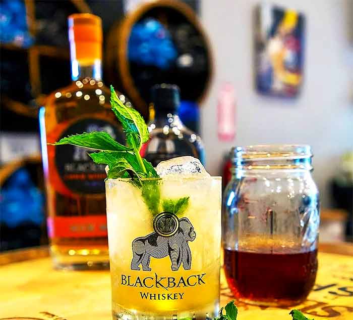 silverback distillery blackback whiskey