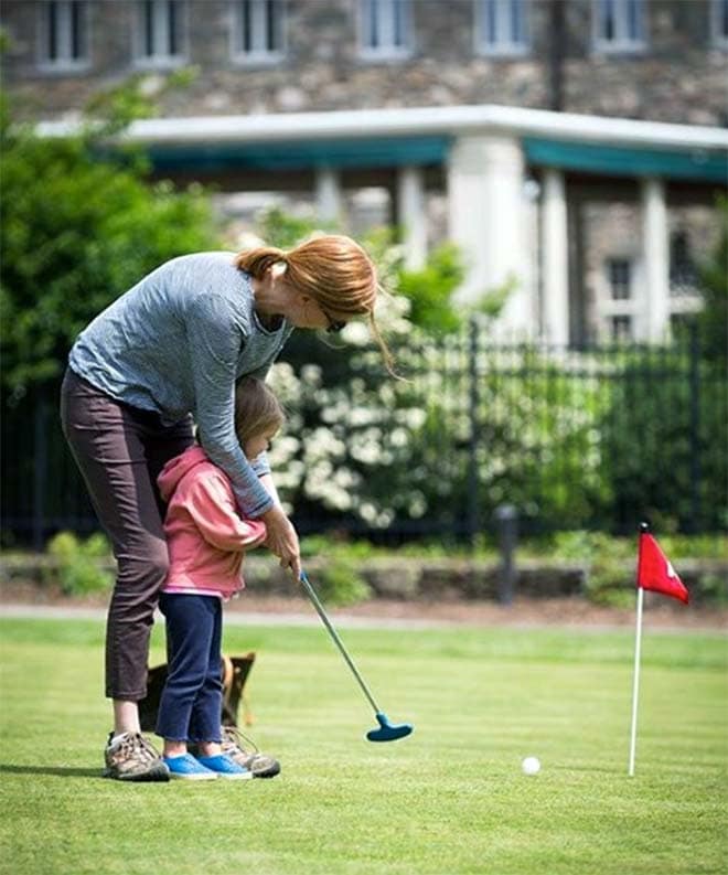 skytop-lodge-golf-woman-with-child