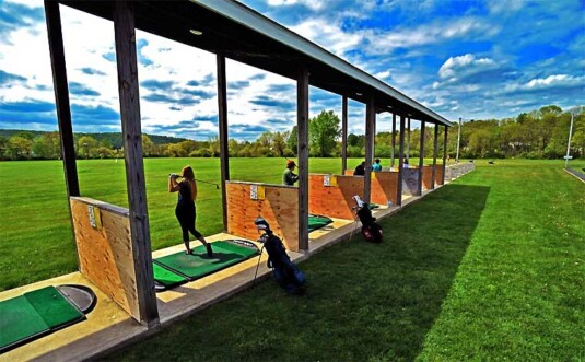 snydersville golf range people with clubs