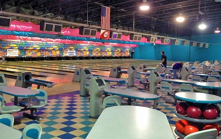 summit lanes bowling lanes