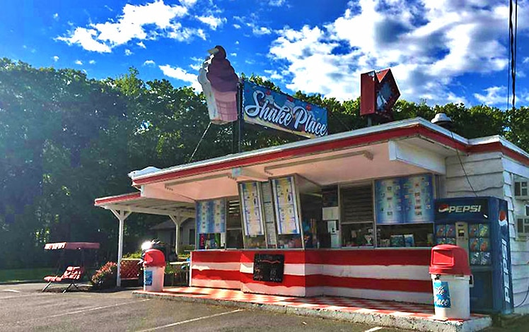 That Shake Place exterior 1960s ice cream stand