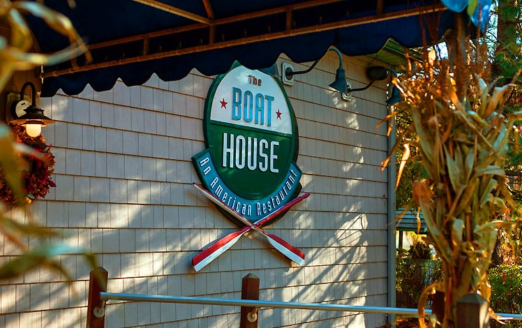 the-boat-house-front-awning-and-sign
