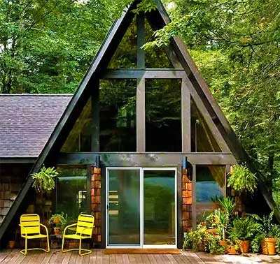 little A cabin exterior