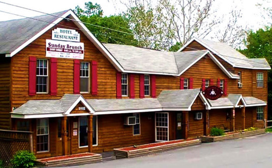 the new inn at lackawaxen exterior