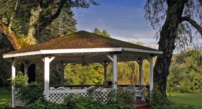 the willow-pond-gazebo