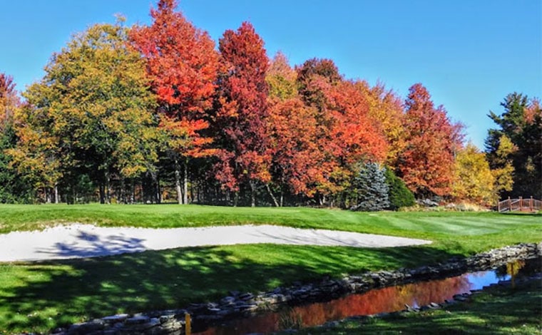 timber-trails-golf-club-lake-naomi-sand-trap-and-autumn-trees