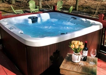 unbind cabin hot tub