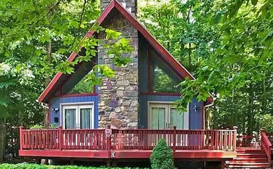 unbind cabin summer exterior