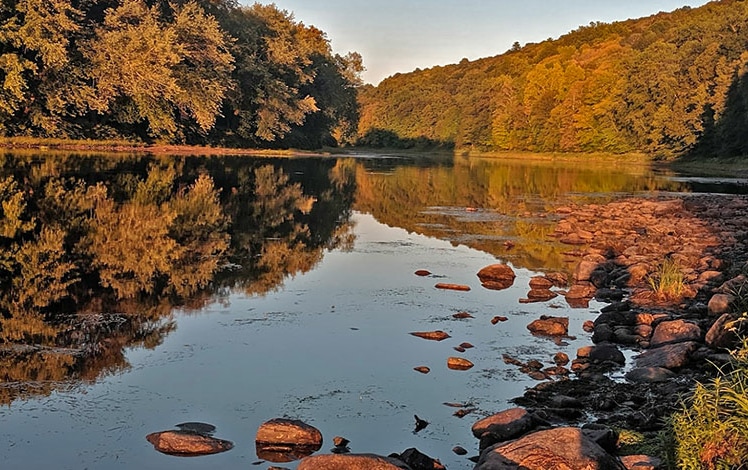 delaware river at valley view group campground