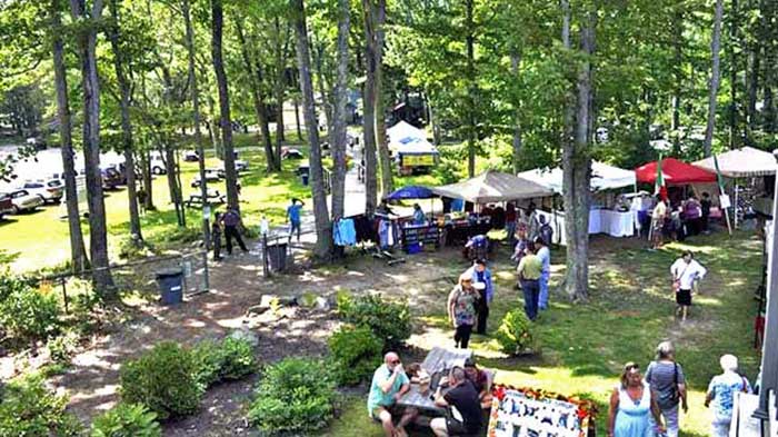 wally-lakefest-outdoor-vendors-up-and-down-the-lake