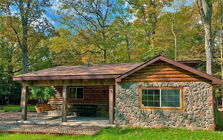 white-tailed lodge exterior