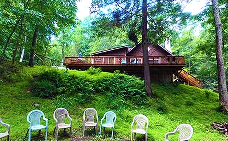 winona lakes chalet on hill